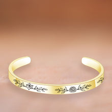 Load image into Gallery viewer, birth flower bracelet