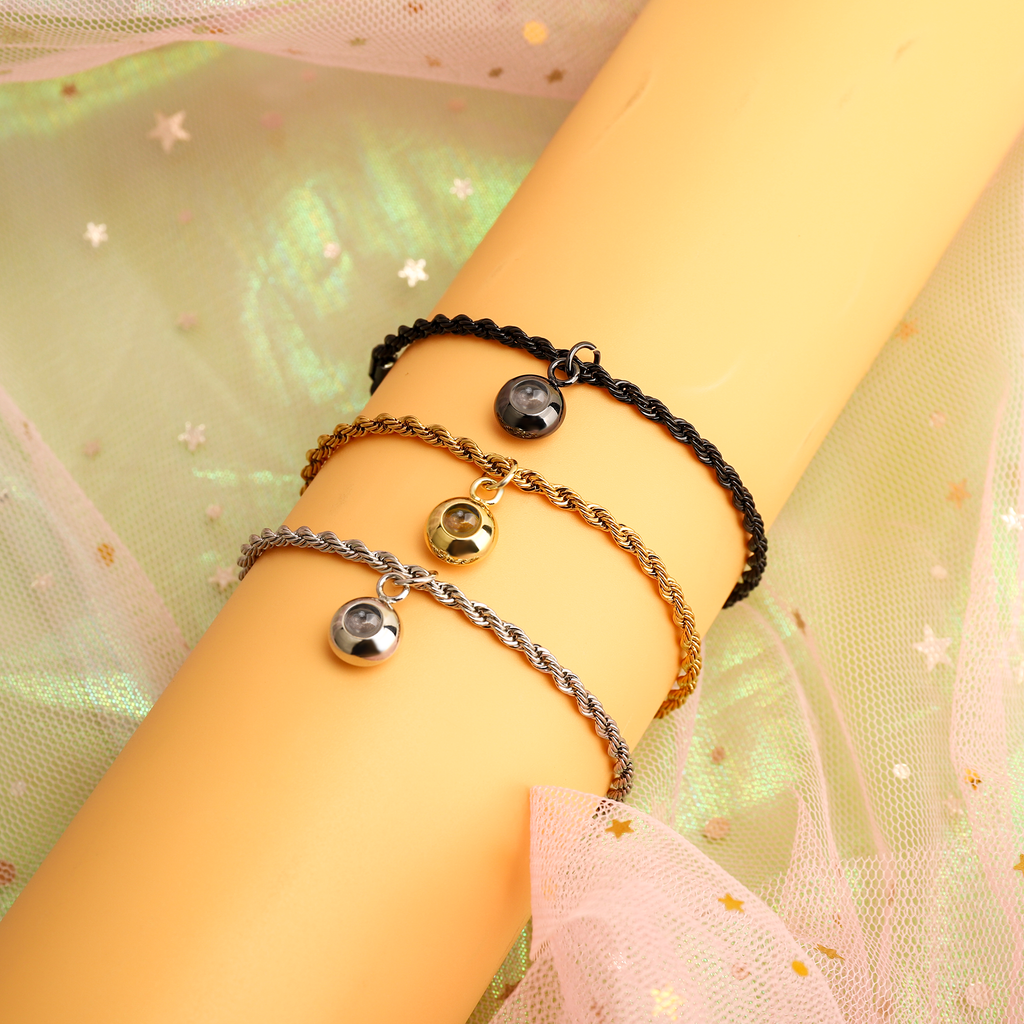projection bracelet