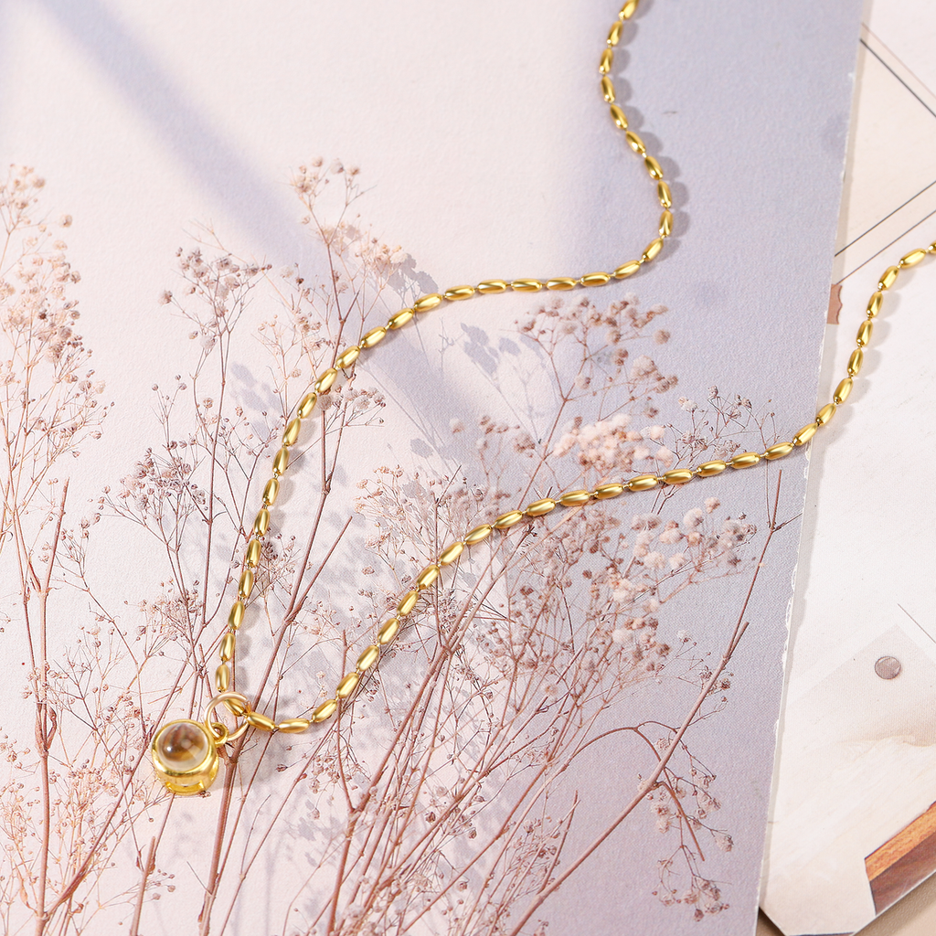 projection necklace