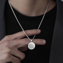 Load image into Gallery viewer, circle necklace