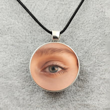 Load image into Gallery viewer, eyes necklace