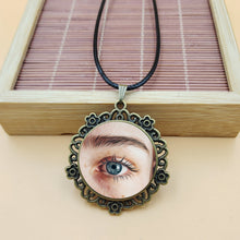 Load image into Gallery viewer, eyes necklace