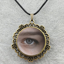 Load image into Gallery viewer, eyes necklace