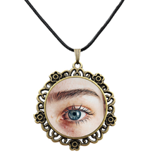 Load image into Gallery viewer, eyes necklace