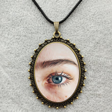 Load image into Gallery viewer, eyes necklace