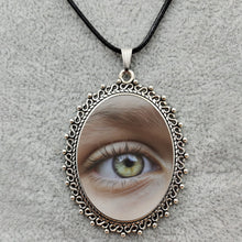Load image into Gallery viewer, eyes necklace
