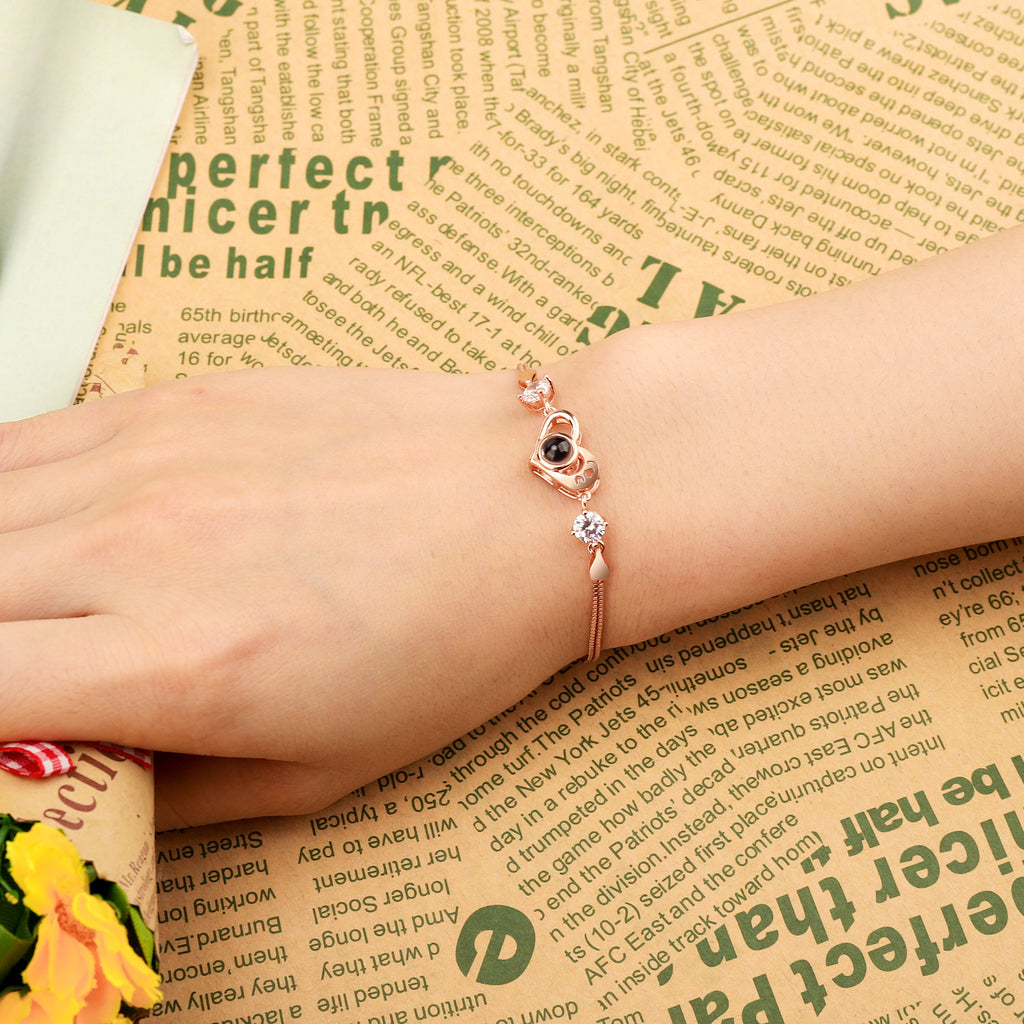 SQL22101302projection bracelet