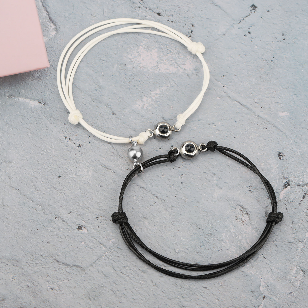 23020901Projection bracelet