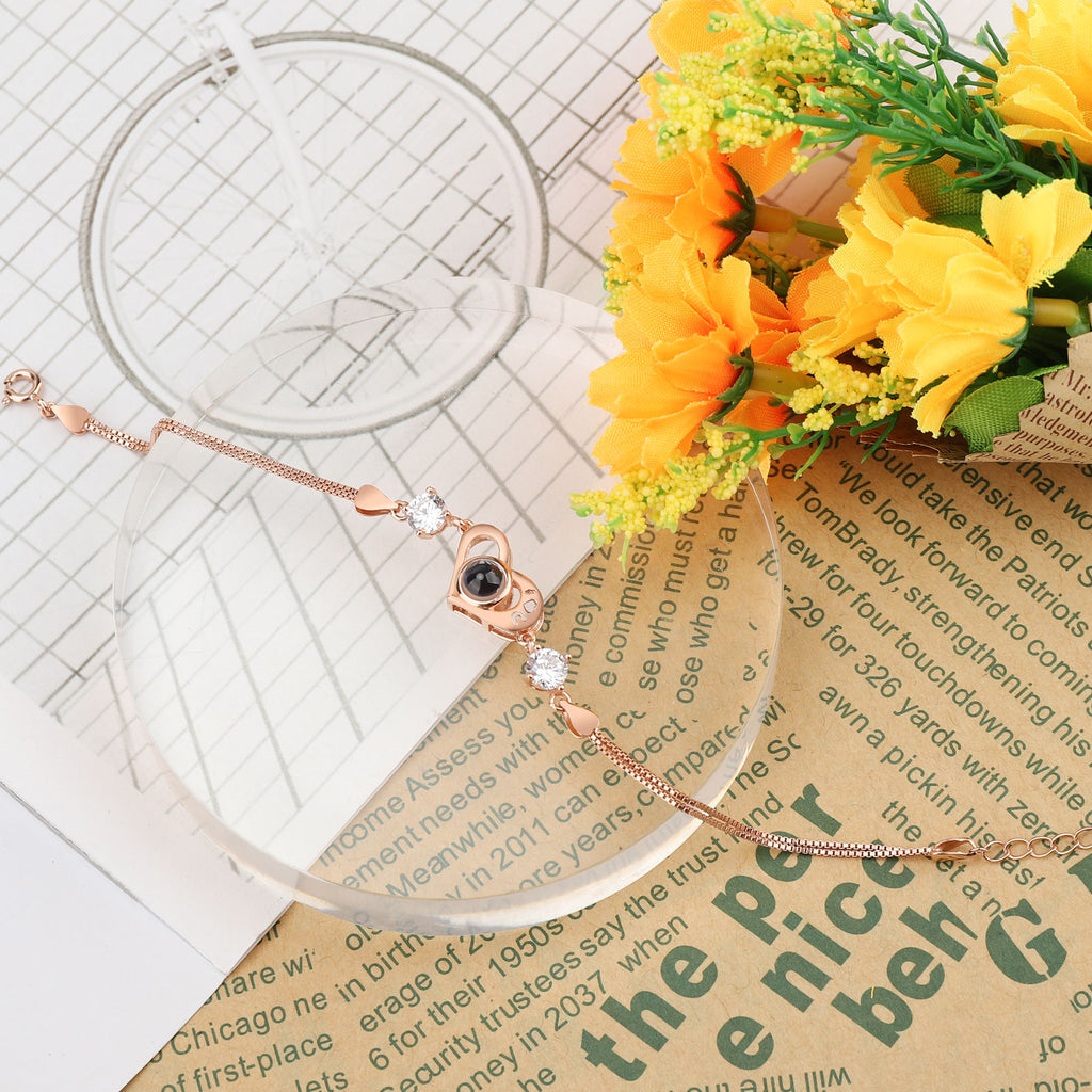 SQL22101302projection bracelet